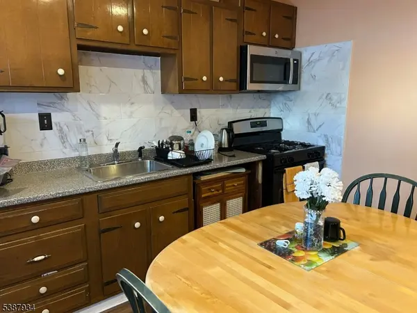 31 Quinn St, Paterson City, NJ 07501