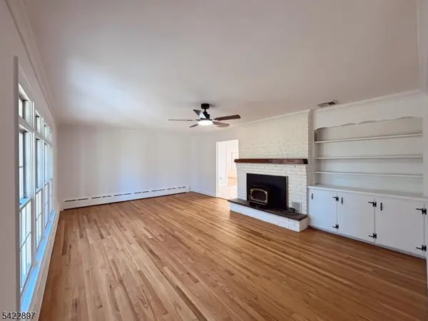 4 Baker Rd, Vernon Twp., NJ 07461