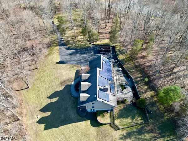 49 Sand Pond Rd, Hardwick Twp., NJ 07825