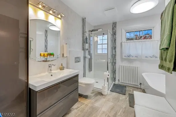 25 Sunset Trl, Rockaway Twp., NJ 07866