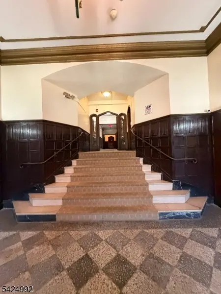 55 Randolph Pl #201, City Of Orange Twp., NJ 07079