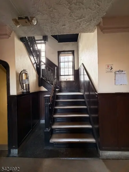 55 Randolph Pl #201, City Of Orange Twp., NJ 07079