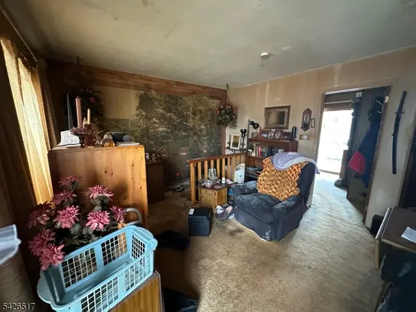 231 Elmira Trl, Hopatcong Boro, NJ 07843