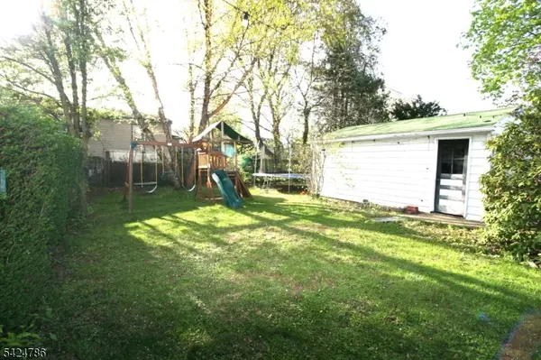 37 Beach St, Rockaway Boro, NJ 07866