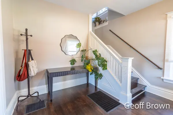 457 James AVE SE, City Of Grand Rapids, MI 49503