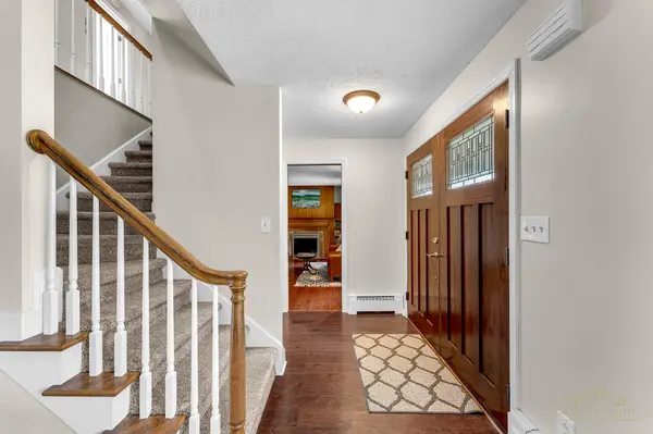 319 Greenridge DR NW, City Of Walker, MI 49544