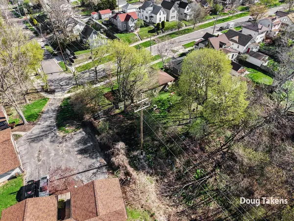 402 Shirley ST NE, City Of Grand Rapids, MI 49503