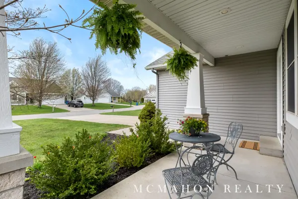 3736 Sussex CT, Zeeland Twp, MI 49464