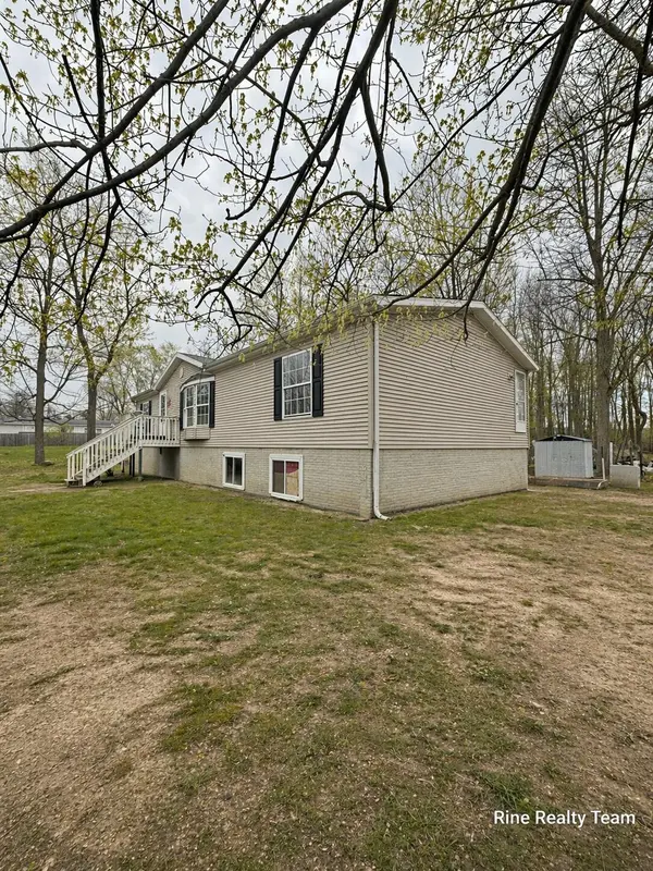 3132 Mcconnell HWY, Benton Twp, MI 48813
