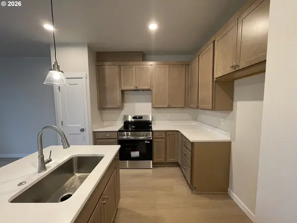 20751 NE Thompson TER, Fairview, OR 97024