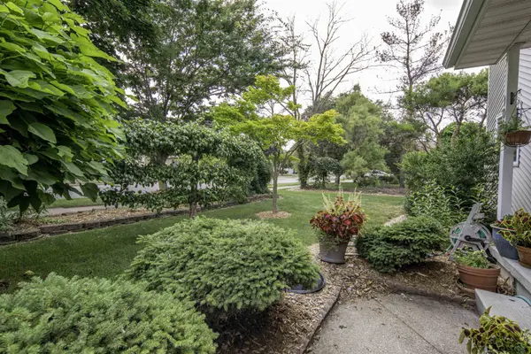 1000 Country WAY, Pleasant, MI 48858