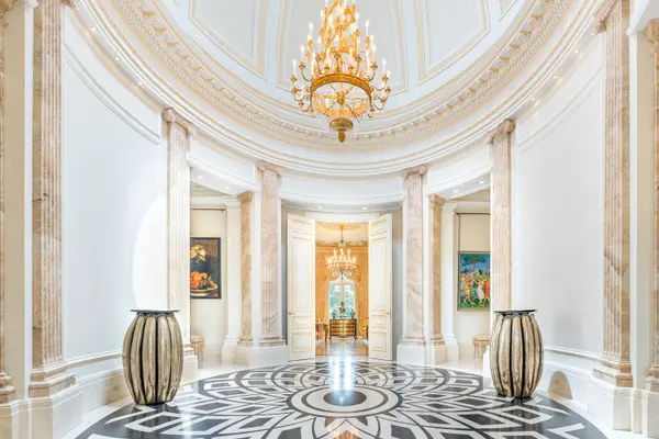 15 High Point RD, Toronto C12, ON M3B 2A3