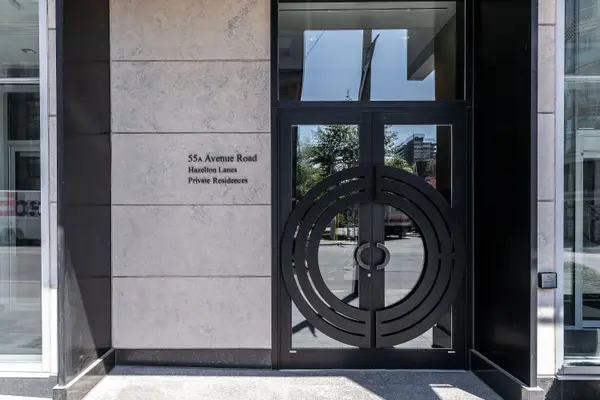 55A Avenue RD #408, Toronto C02, ON M5A 2G3