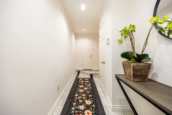 263 Erskine AVE, Toronto C10, ON M4P 1Z6