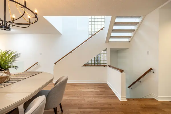 263 Erskine AVE, Toronto C10, ON M4P 1Z6