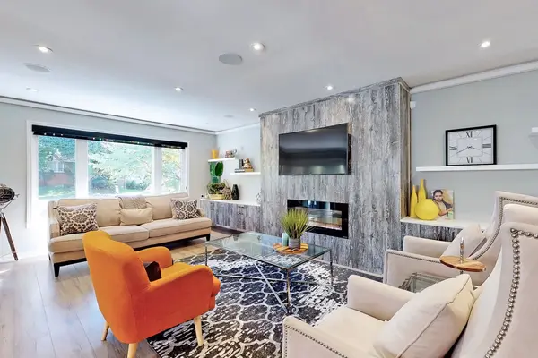 182 Princess AVE, Toronto C14, ON M2N 3R9