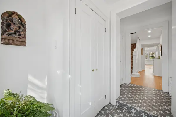 29 Thurston RD, Toronto C10, ON M4S 2V8