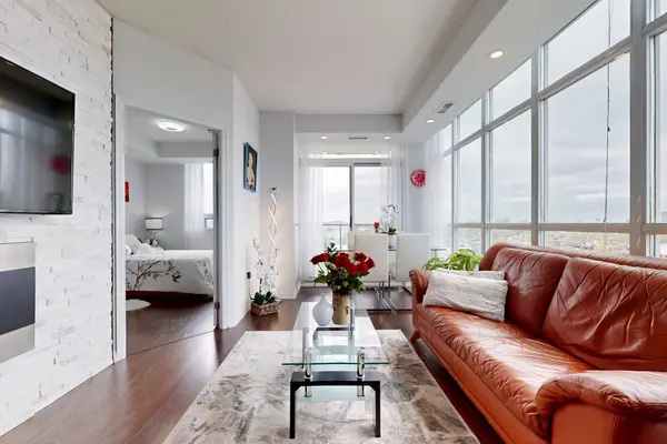 125 Western Battery RD #2415, Toronto C01, ON M6K 3R8