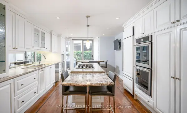 22 Lower Village Gate, Toronto C03, ON M5P 3L7