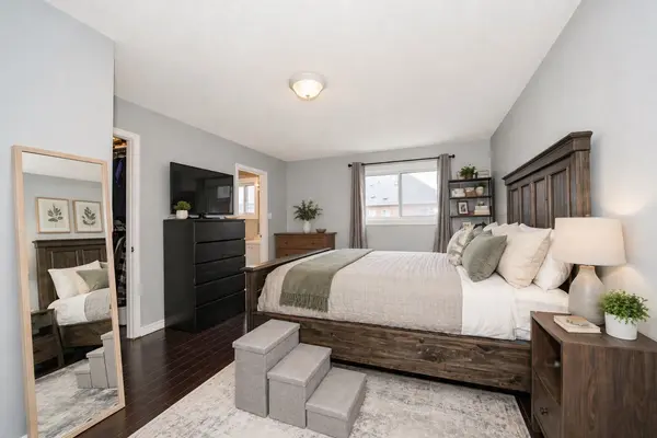 52 Torr LN, Ajax, ON L1S 7M9