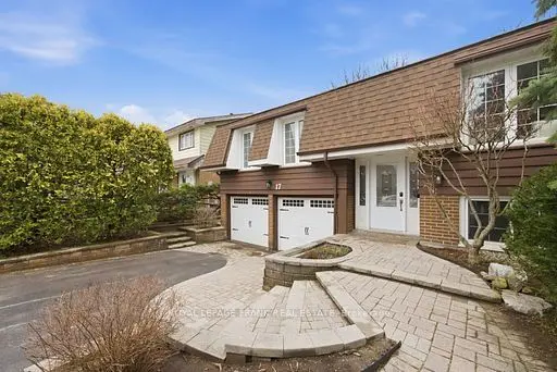 17 Nordic CT, Whitby, ON L1N 5N2