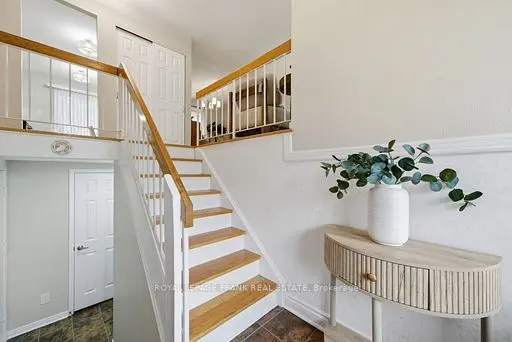 17 Nordic CT, Whitby, ON L1N 5N2