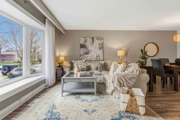 6 Gershwin CT, Whitby, ON L1N 6C9