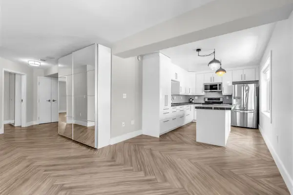 901 Pape AVE, Toronto E03, ON M4K 3V1