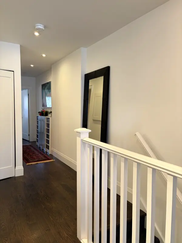 20 Balsam AVE #Upper, Toronto E02, ON M4E 3B4