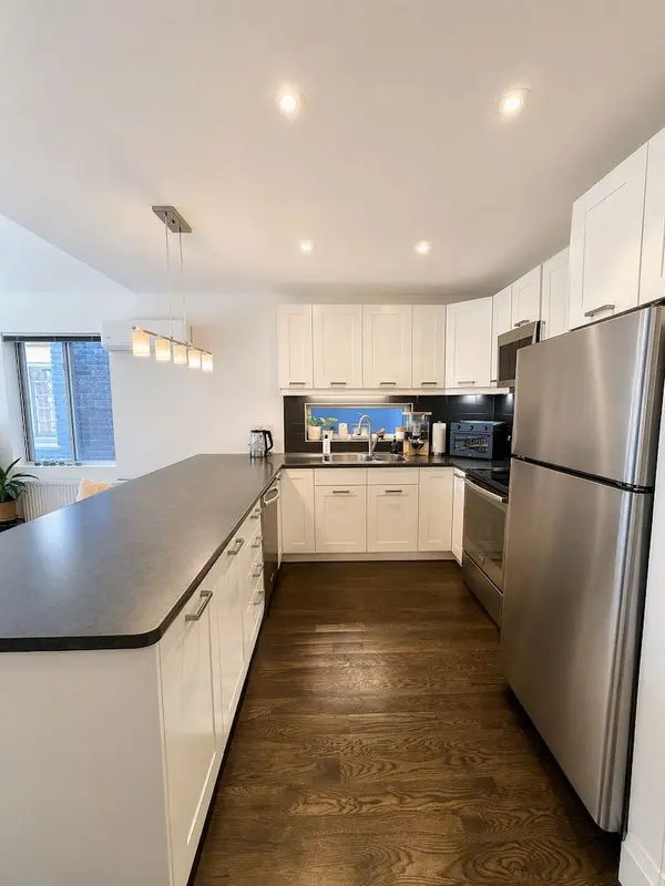 20 Balsam AVE #Upper, Toronto E02, ON M4E 3B4