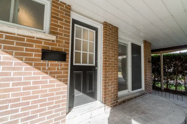 899 Florell DR, Oshawa, ON L1H 6W3