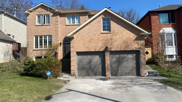 134 B Kemano RD #Basement, Aurora, ON L4G 4P9