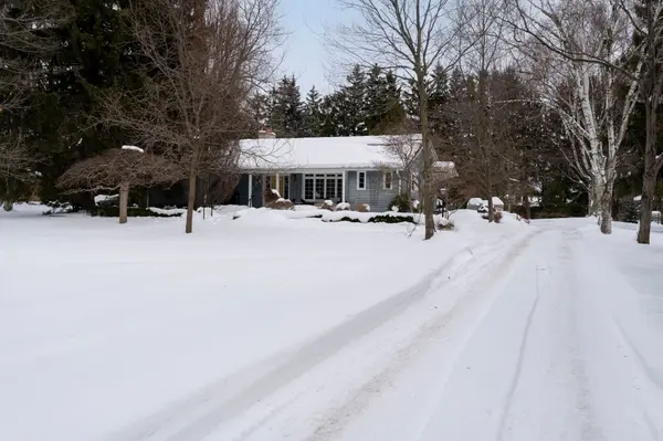 9 Orchard ST, Markham, ON L3P 2S9