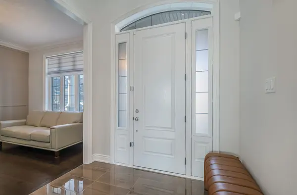 17 Lacrosse TRL, Vaughan, ON L4H 4S7