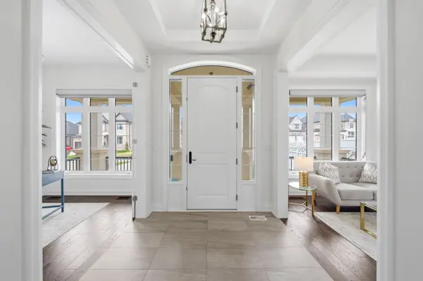 19 Painted Pony TRL, Vaughan, ON L4H 4P1