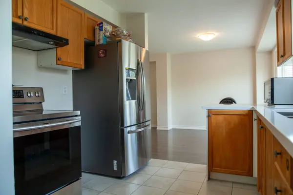 68 Trevino CIR, Barrie, ON L4M 6T9