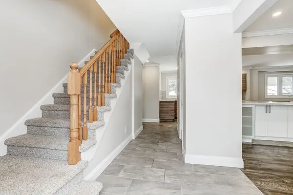 2395 Benedet DR, Mississauga, ON L5J 4H5