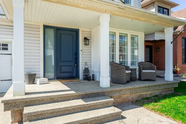 5609 Thorn LN, Burlington, ON L7L 6T5