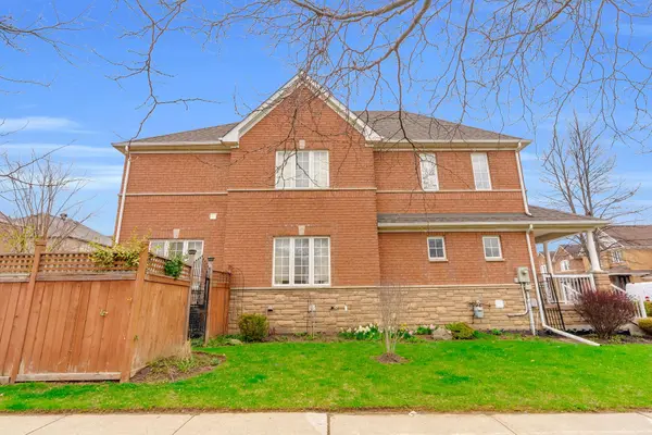 4786 St. Martin Mews, Mississauga, ON L5M 7K1