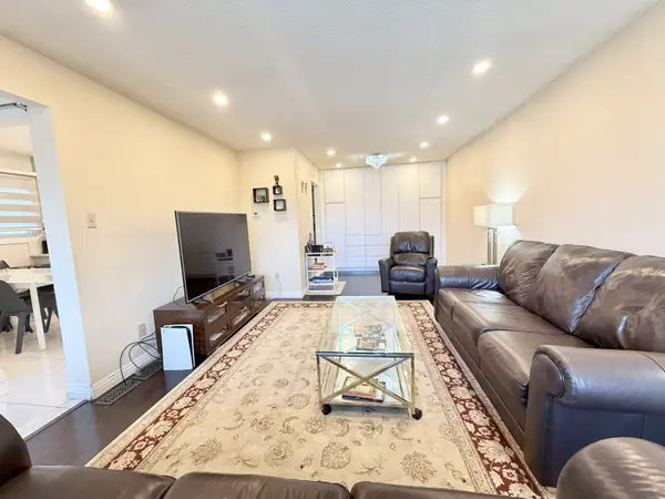 963 Lovingston CRES #Upper, Mississauga, ON L4W 3V7