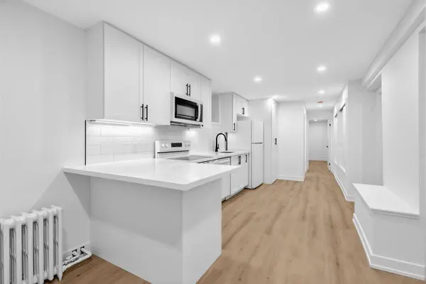 171 Parkside DR #Basement, Toronto W01, ON M6R 2Y9