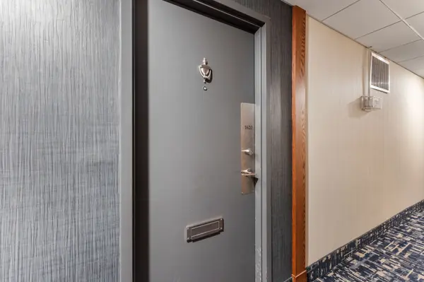 551 The West Mall N/A #1620, Toronto W08, ON M9C 1G7