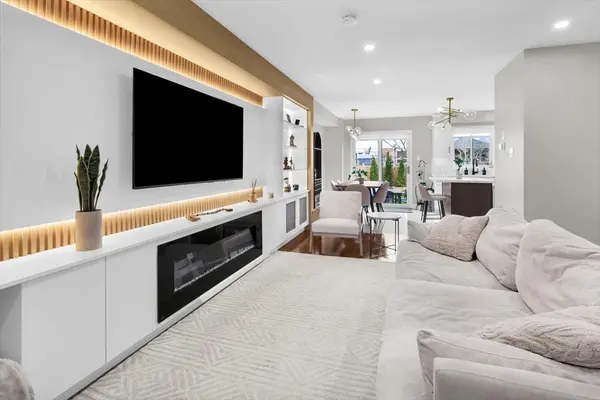 4417 Vallence DR, Burlington, ON L7L 6J7