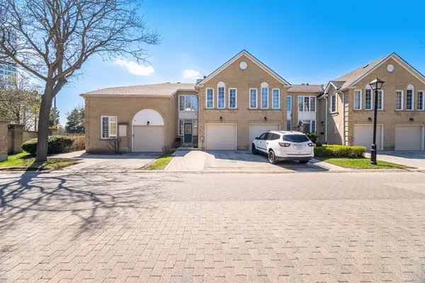 3 Hartnell SQ #2, Brampton, ON L6S 5W7