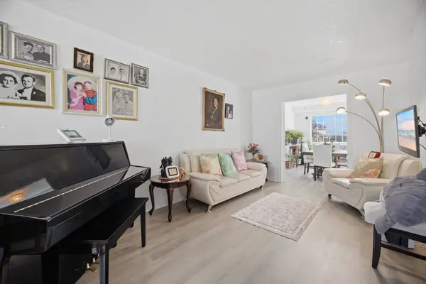 3 Hartnell SQ #2, Brampton, ON L6S 5W7