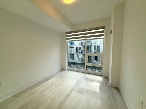 2450 Old Bronte RD #328, Oakville, ON L6M 5P6