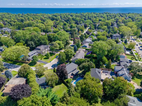 266 Tracina DR, Oakville, ON L6L 4C2