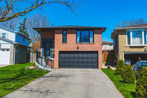 729 Coulson AVE, Milton, ON L9T 4J3