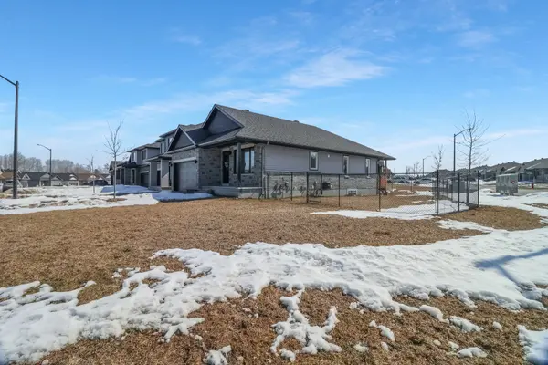 20 Seabert DR, Arnprior, ON K7S 0H9