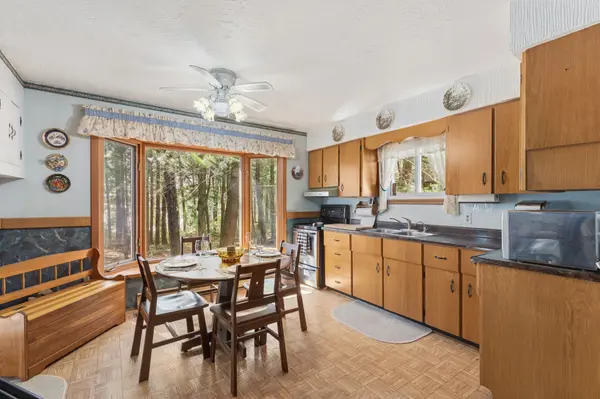 1117 Canadian Shield CRES, Highlands East, ON K0L 2A0